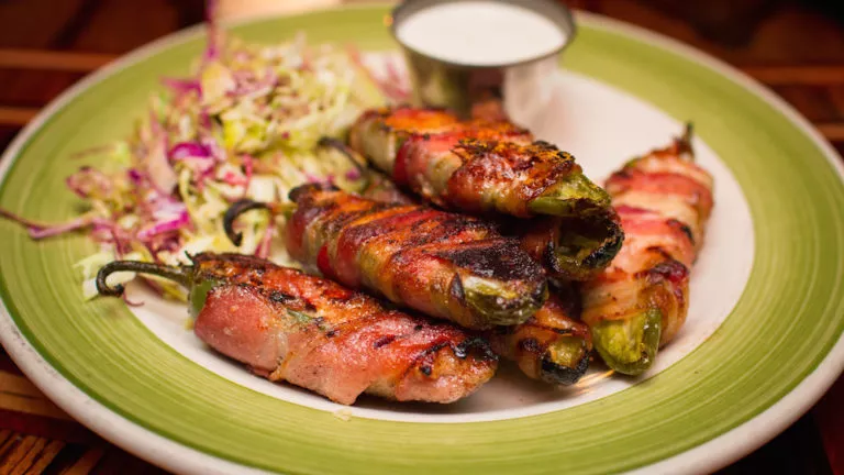 5 BEST HAPPY HOURS IN REDMOND WA - Image1.png